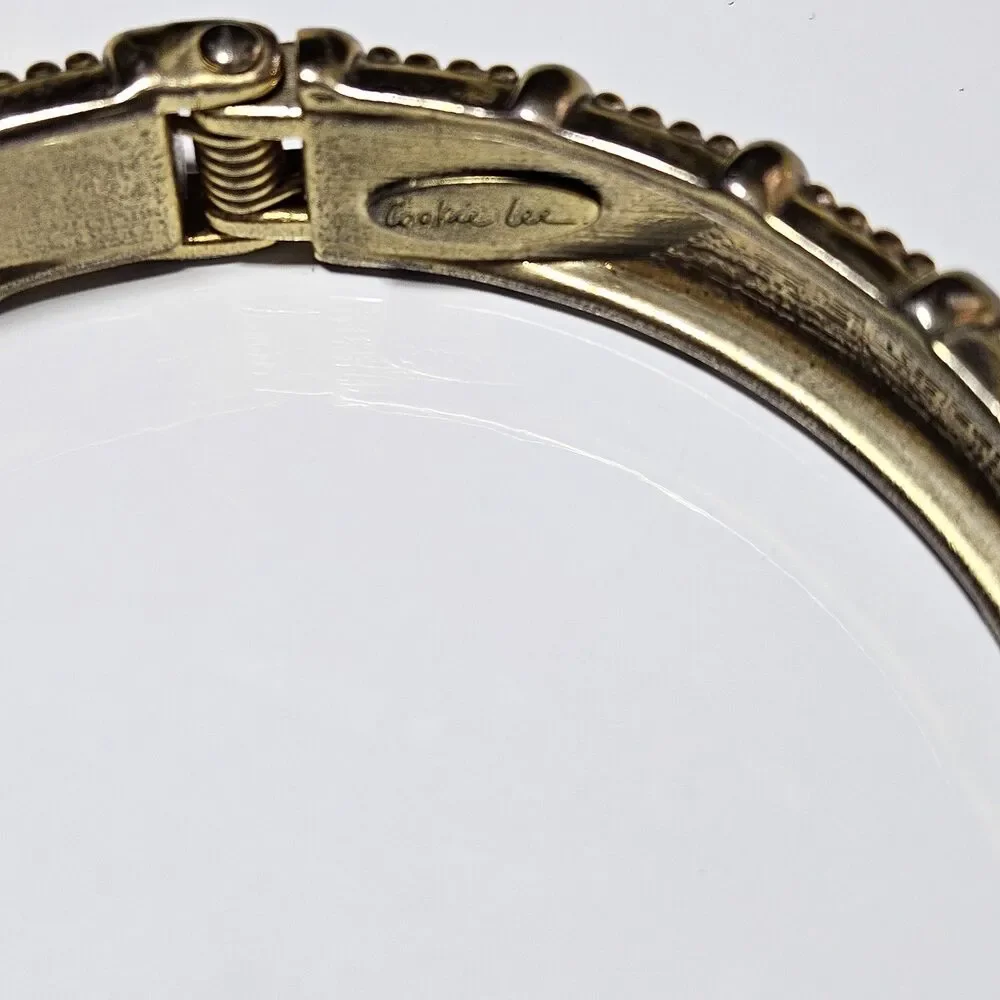 Cookie Lee Gold Tone Textured Hinge Bangle Bracelet Approx 7.5
